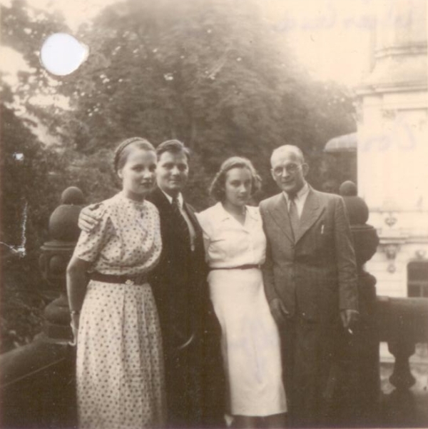 20.6.1950, 1. Foto nach Heimkehr mit Familie von Beust